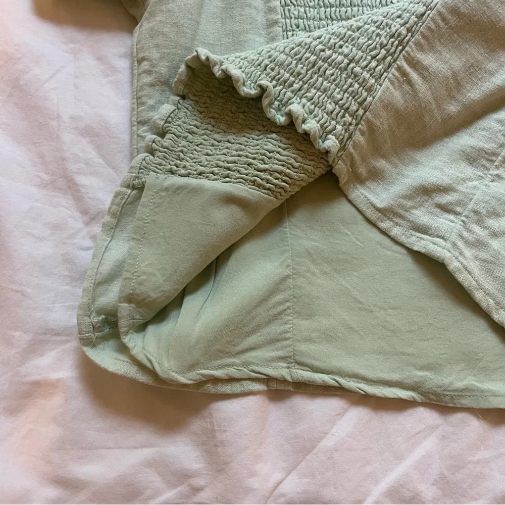 Abercrombie Pale Green Linen Square Neck Puff Sleeve Blouse size Medium